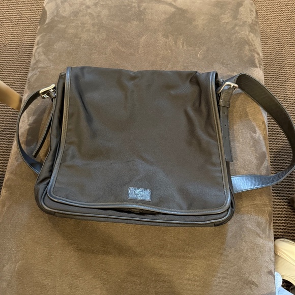 Vintage Coach saddle bag. Like new! - Picture 1 of 8